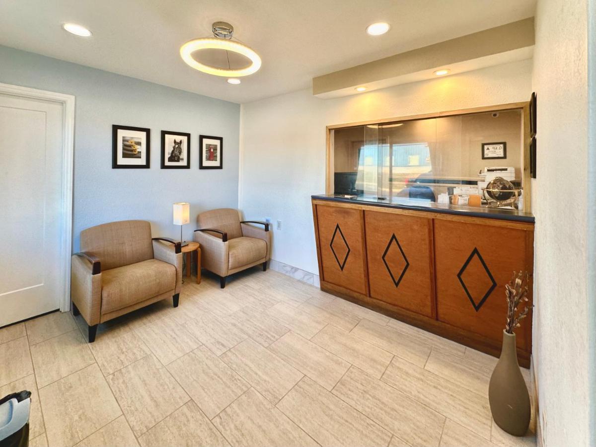 Royal Inn&Suites Charlotte Airport Extérieur photo