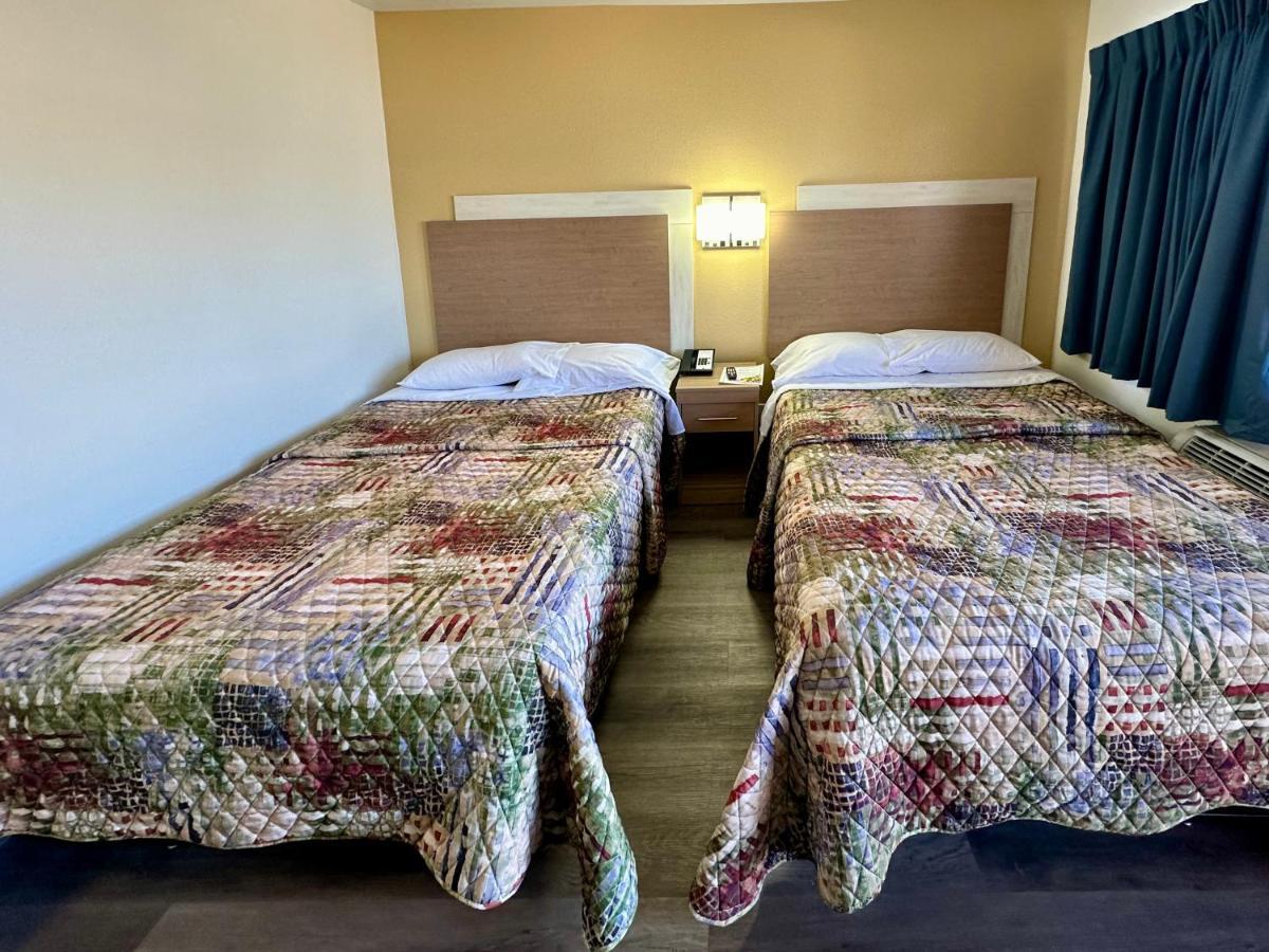 Royal Inn&Suites Charlotte Airport Extérieur photo