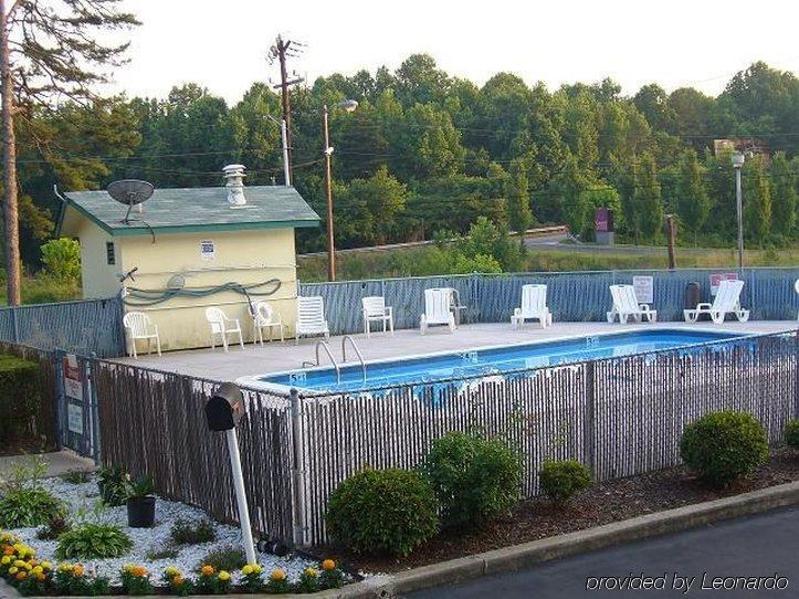 Royal Inn&Suites Charlotte Airport Extérieur photo