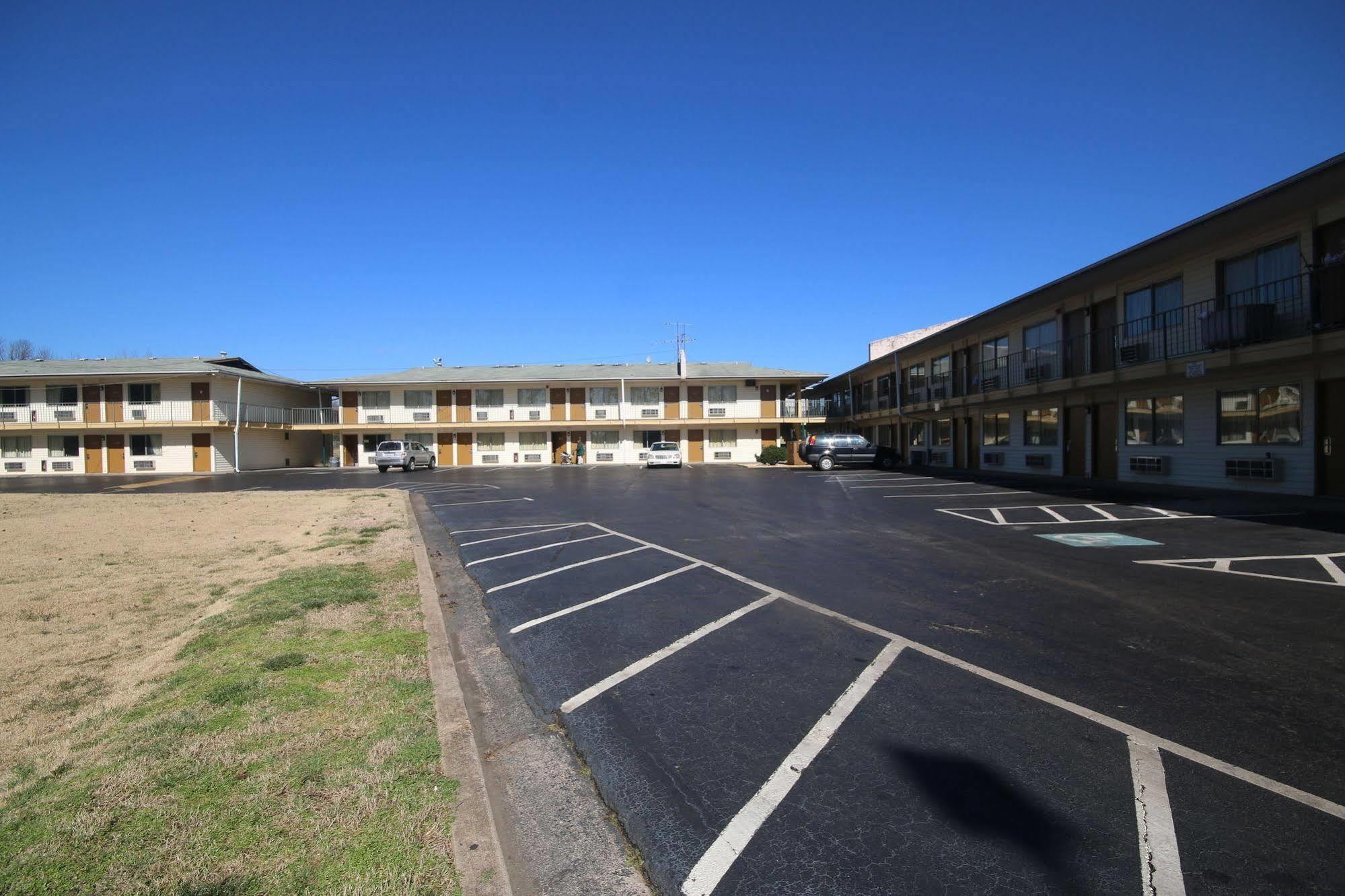 Royal Inn&Suites Charlotte Airport Extérieur photo